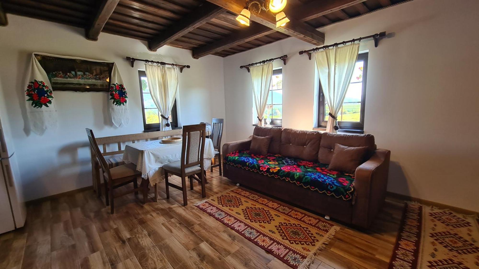 Вилла Casa Bunicilor Din Oncesti Экстерьер фото
